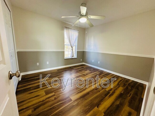 Building Photo - 10809 Topview Ln