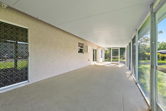 Building Photo - 12904 159th St N