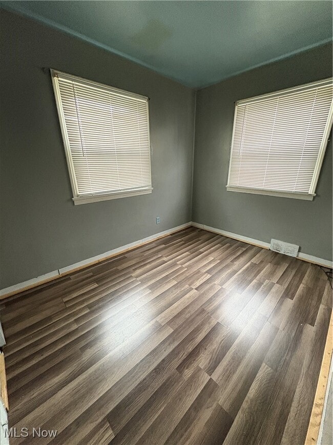 Building Photo - 830 Cambridge Ave