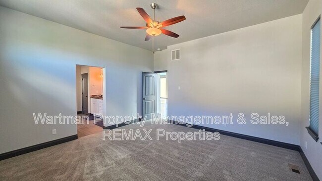 Building Photo - 10250 Hewlett's Gulch Ct