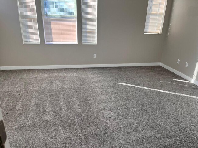 Building Photo - Beautiful Daybreak home for rent!