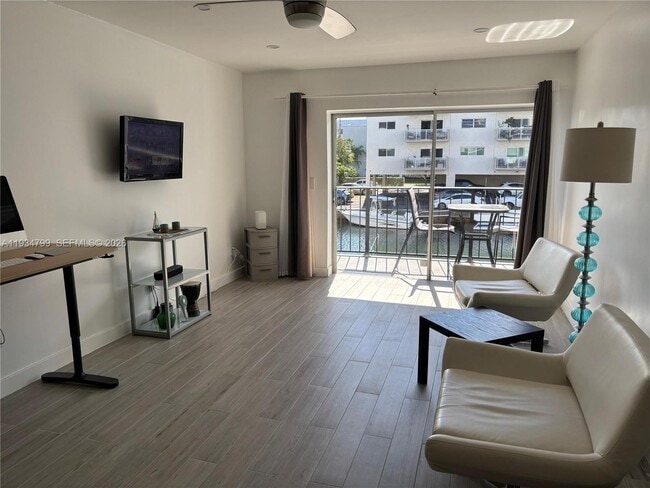 Building Photo - 3642 NE 171 St