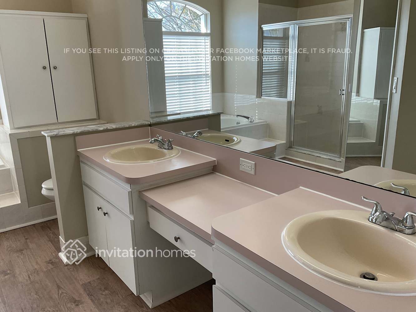 Building Photo - 9741 Reynosa Dr