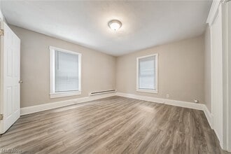Building Photo - 2036 Lark St