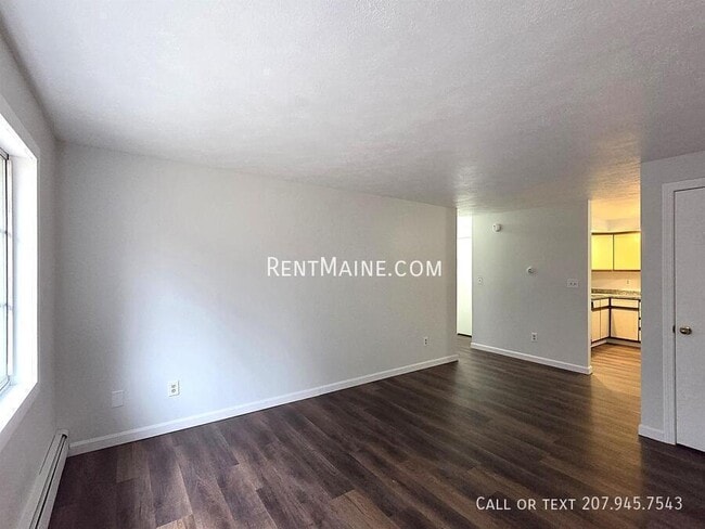 Building Photo - 20 Tall Pines Dr