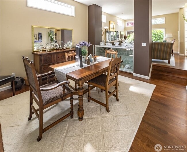 Building Photo - Beautiful Home located in the Heart of Lynden