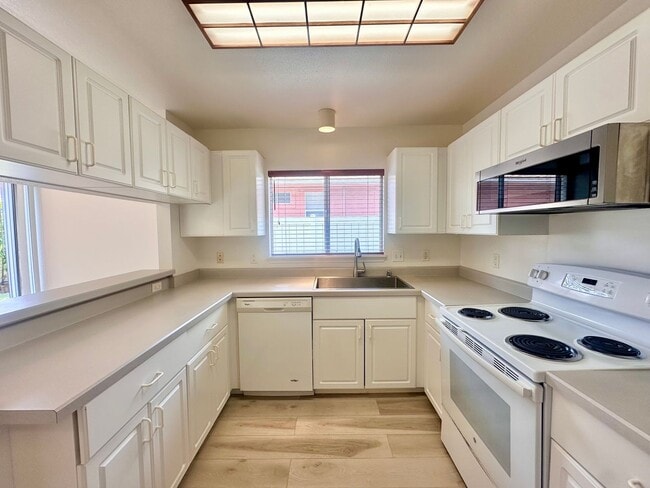 Building Photo - For Rent - [Tropics at Waikele]  94-1076 K...