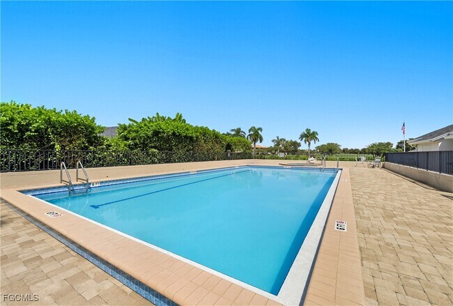 Building Photo - 12250 Kelly Greens Blvd