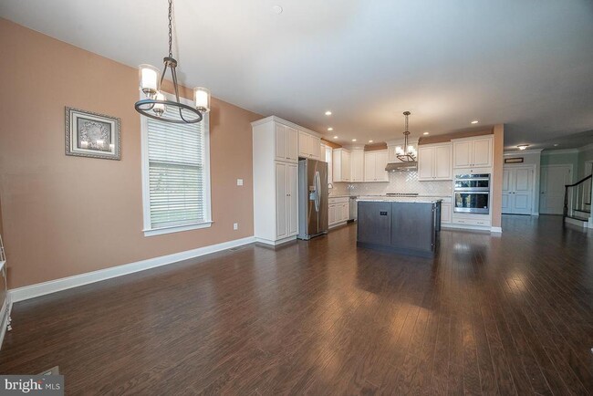Building Photo - 3701 Parris Blvd