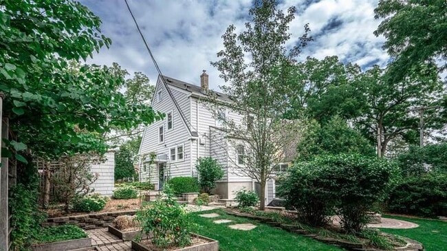 Building Photo - 1205 Miller Ave