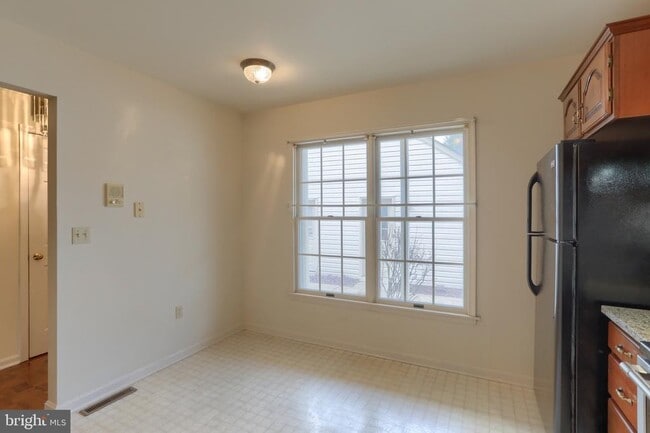 Building Photo - 2057 Raleigh Rd