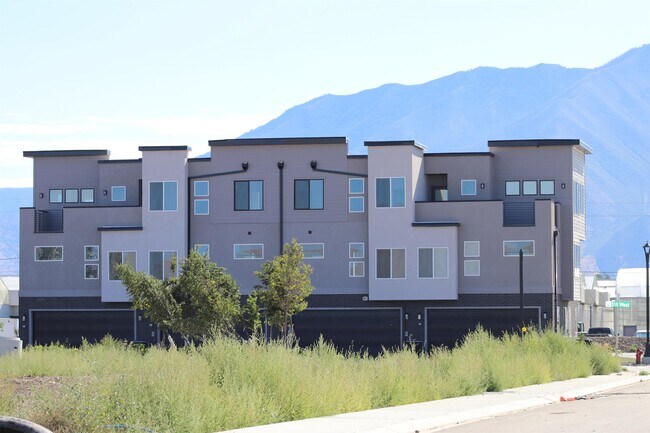 Building Photo - 1798 N 510 W