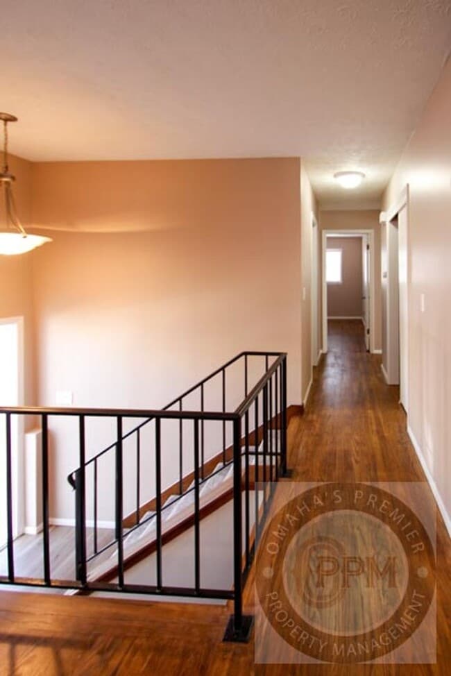 Building Photo - Charming 6 Bed 2 Bath Home Near the Offutt