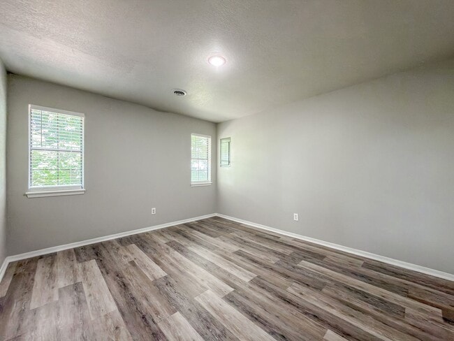 Building Photo - 35 Aberdeen Cir