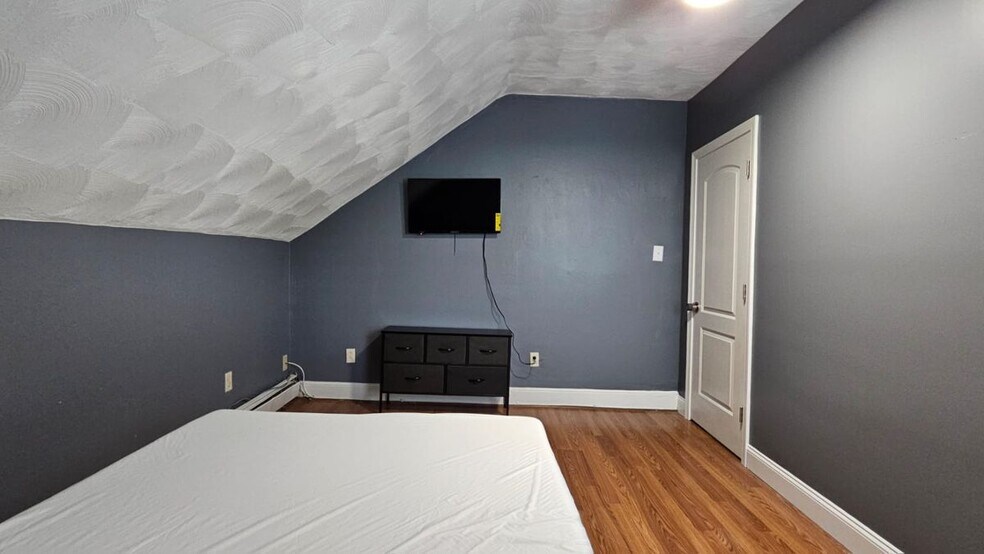 Building Photo - 964 Atwells Ave