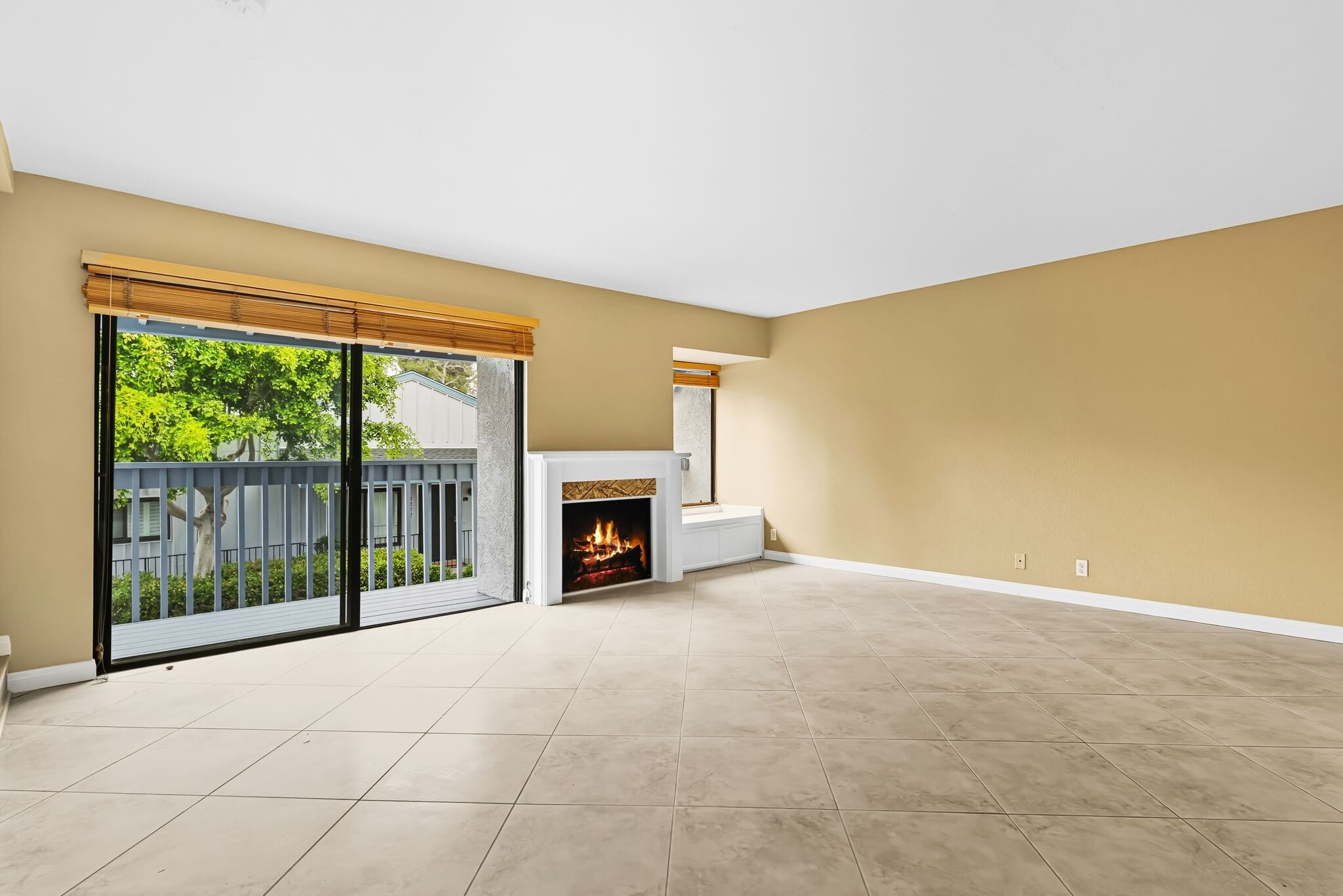 Building Photo - 8246 Caminito Modena