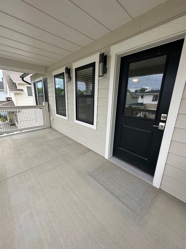 Building Photo - 4 Bedroom, 3 1/2 Bathroom House in Josephine Crossing Subdivision