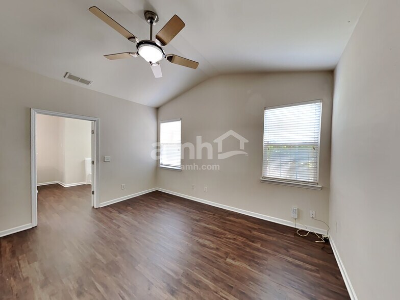 Building Photo - 1500 Woodberry Ct