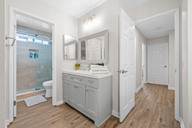 Building Photo - 13737 Via Tres Vistas