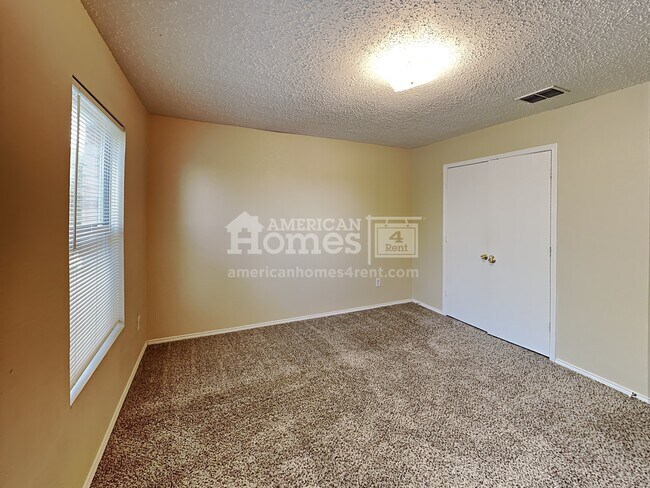 Building Photo - 3875 Steeplechase Drive