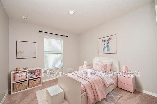 Building Photo - 1563 Swan Lake Cir
