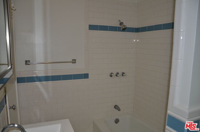 Building Photo - 3114 6th St