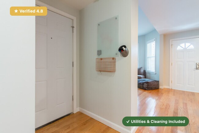 Building Photo - Furnished Private Bedroom in East Boston