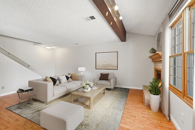 Building Photo - Spacious Townhome in Arvada