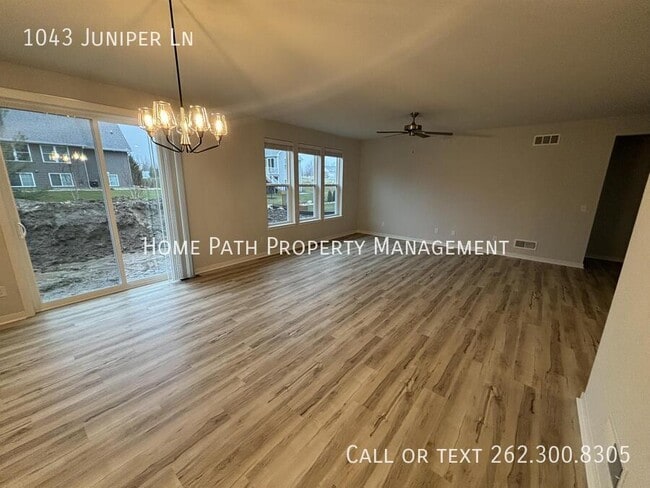 Building Photo - 1043 Juniper Ln
