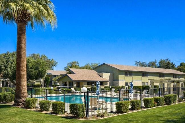 Building Photo - 9231 N 99th Ave