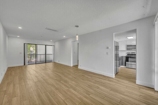 Building Photo - The Highlands in Winter Springs