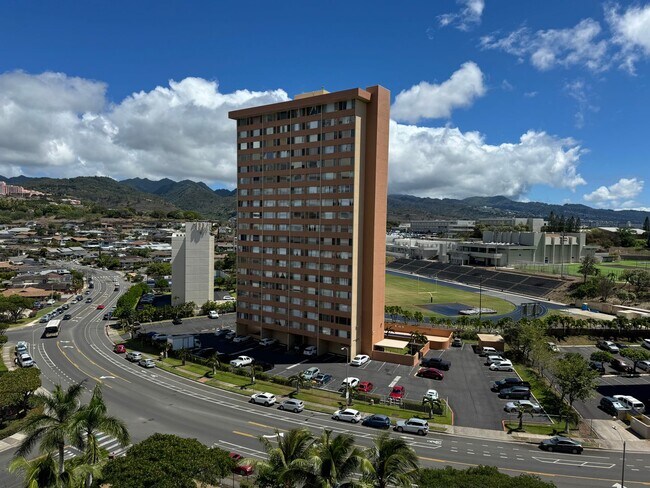Building Photo - Country Club Village 6 - Two bedroom, one ...