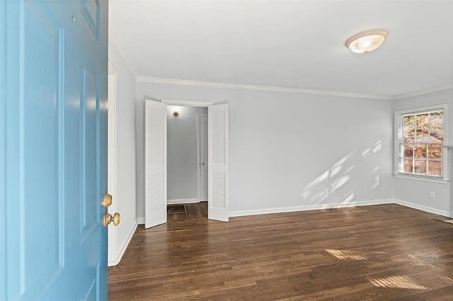 Building Photo - 449 10th St NW