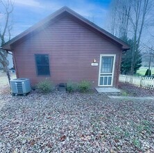 Building Photo - 2 Bed/1 Bath Cottage in Shepherdstown