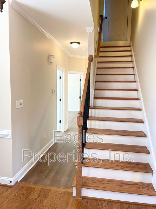 Building Photo - 103 Strike Eagle Run