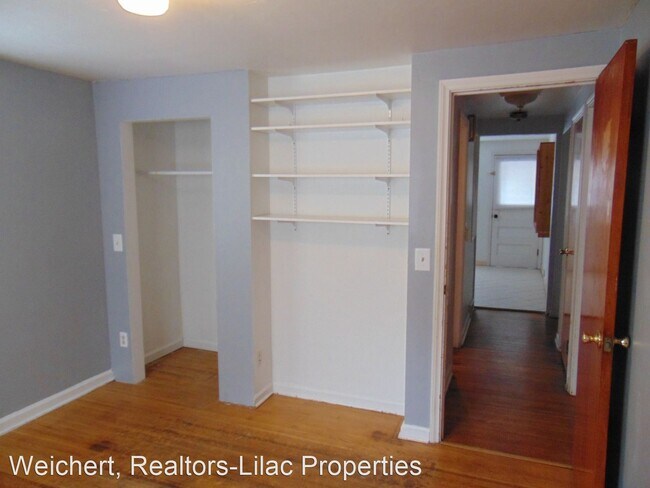 Building Photo - 4 br, 1 bath House - 297 Howard Road