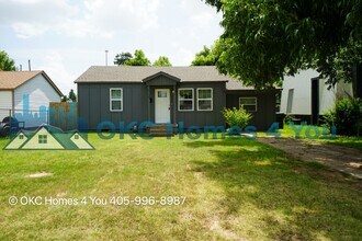 Building Photo - Recently Updated!