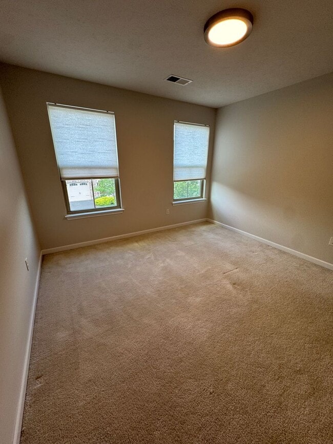 Building Photo - Beautiful 3 Bedroom 3.5 Bath in Sewickley, PA!