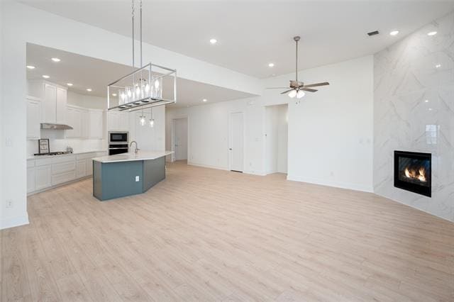 Building Photo - 3500 Mescalbean Dr