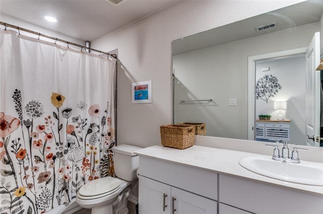 Building Photo - 2833 Brittlebush Dr