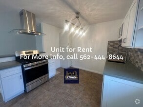 Building Photo - Apartment - 2 Bedrooms / 1 Bath - La Habra