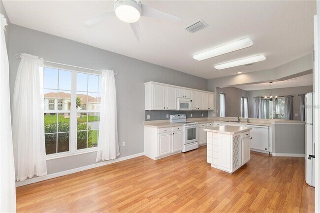 Building Photo - 9244 SE 128th St