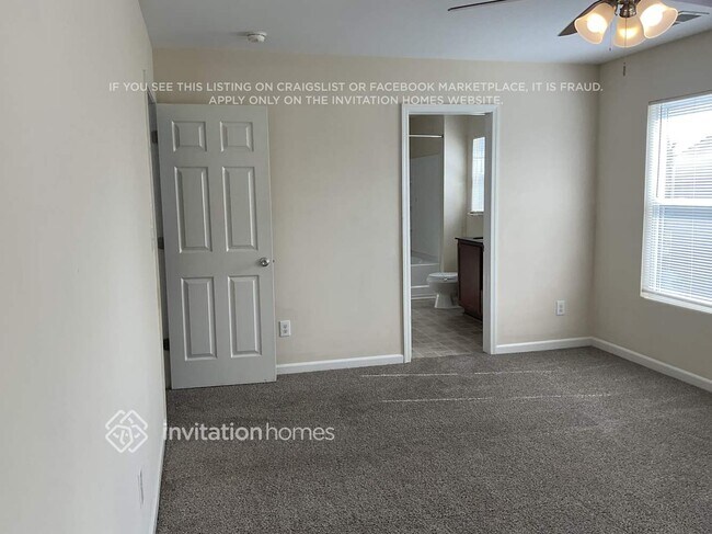 Building Photo - 1052 Sapphire Dr