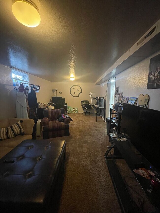 Building Photo - STUDENTS WELCOME! Single-Family Ranch Home w/ Finished Basement and Fenced Backyard