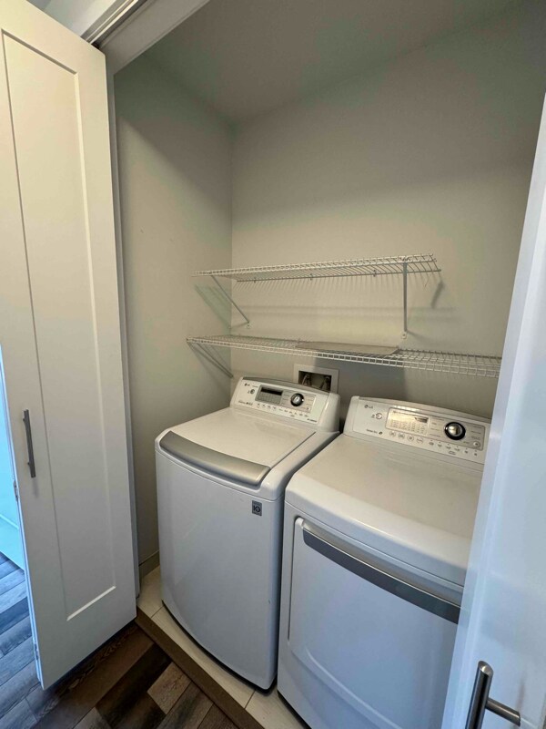 Building Photo - 336 E 1st Ave