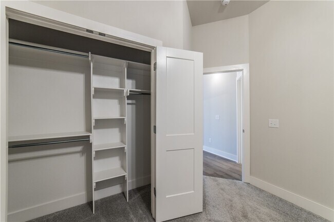 Building Photo - 6417 S 62nd St