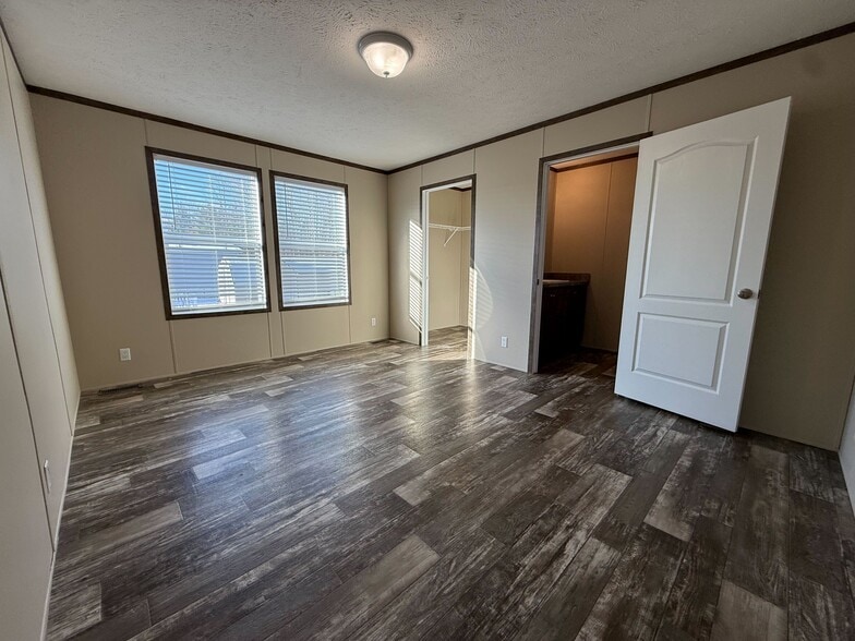 Building Photo - 12403 St Michel Ave