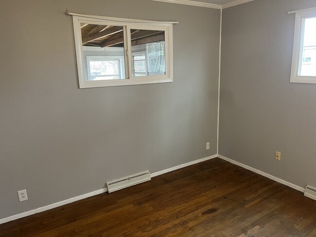 Building Photo - 2424 Van Buren Ave