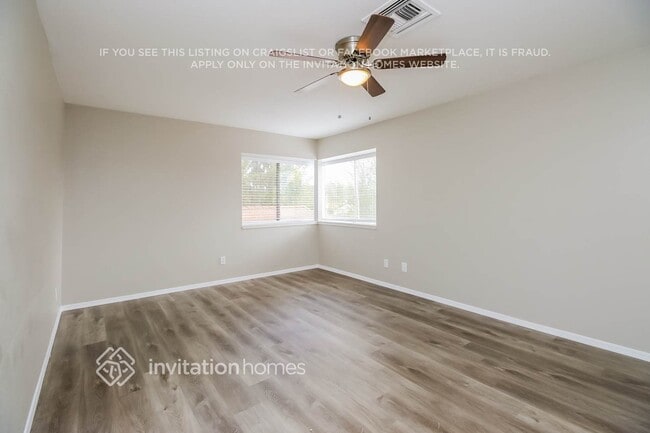 Building Photo - 1966 N Blackstone Dr