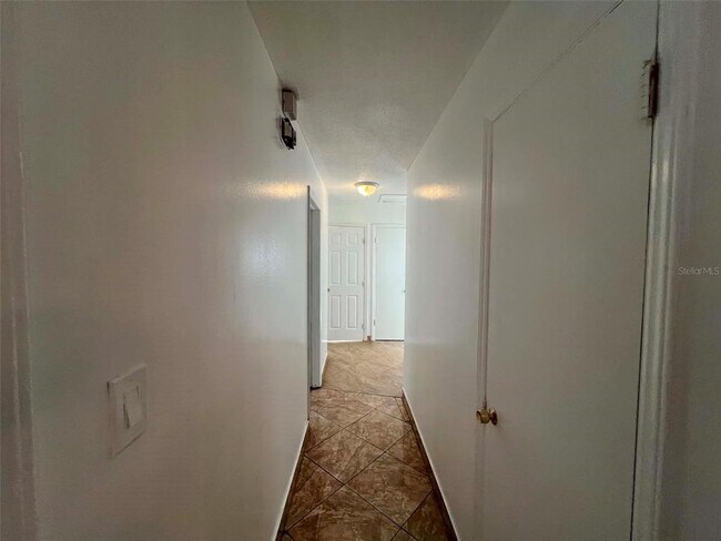 Building Photo - 4826 Indialantic Dr